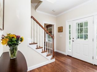 5 Smithwood Ter, South Hamilton, MA 01982