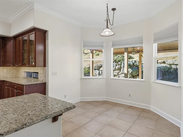 2100 Lamego Way — Photo 10