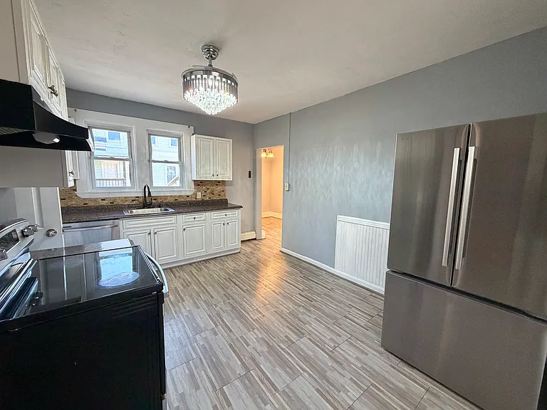 30 Riverview St #2 — Photo 9