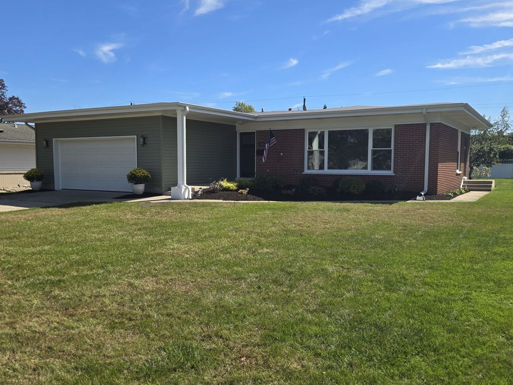 1342 Elliott Dr - Property Image