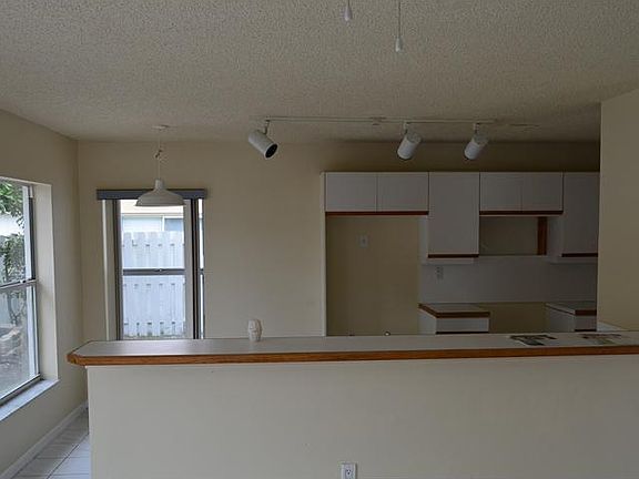 4th image of 12666 NW 11th Pl