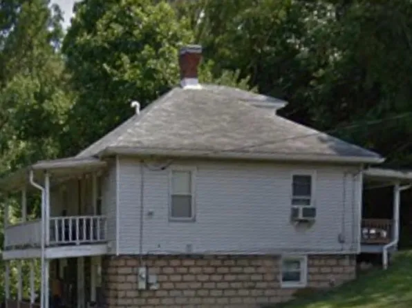 1303 College Ave, Morgantown, WV 26505