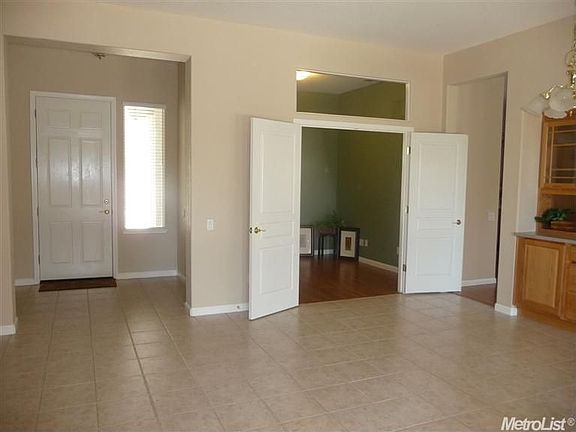 3rd image of 4505 Scenic Dr