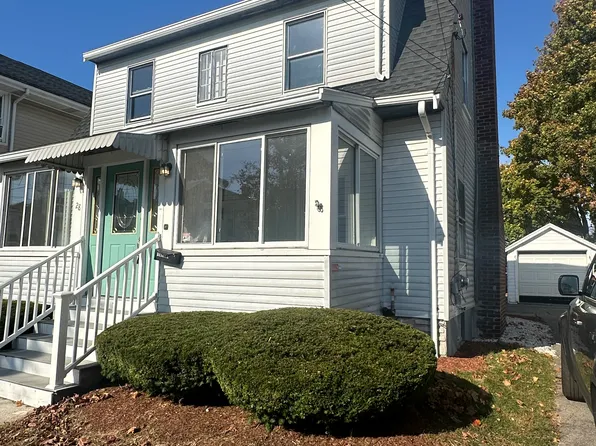 28 Hovey St, Quincy, MA 02171