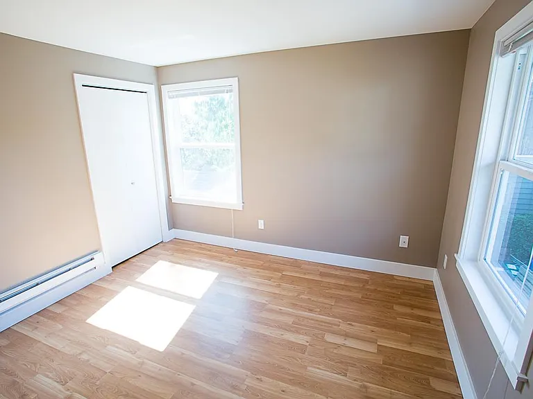 2221 E Thomas St #3 — Photo 8