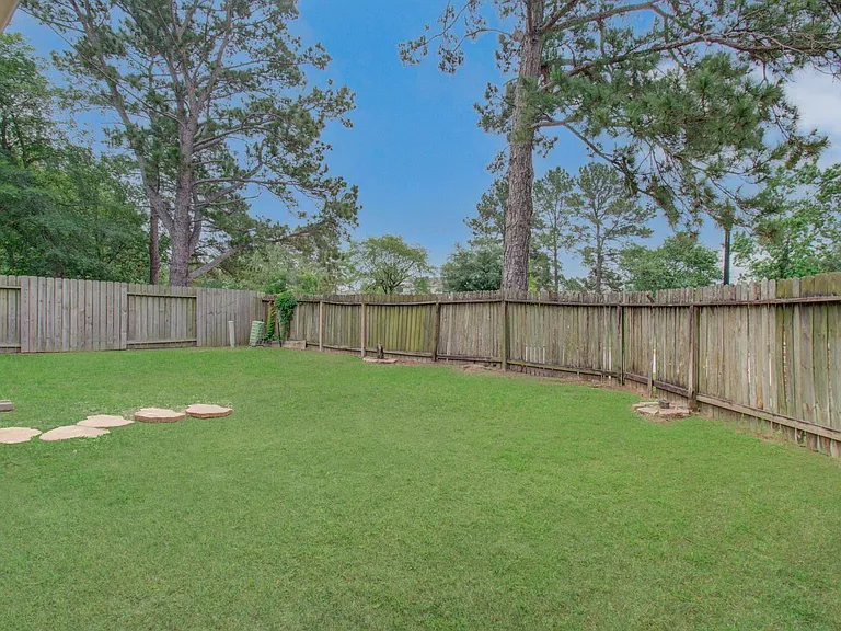 24135 Pinecreek Point — Photo 30