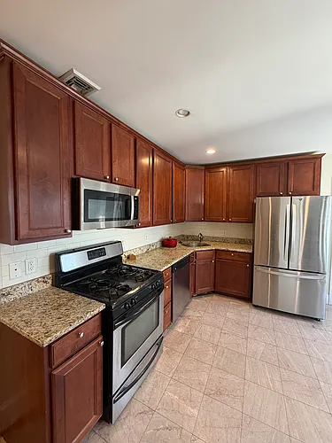 45 Houghton St #2 Photo 1