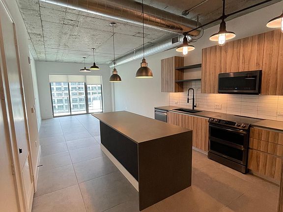 4th image of 590 NW 29th St #101