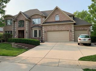 2493 Bird Ln, Batavia, IL 60510