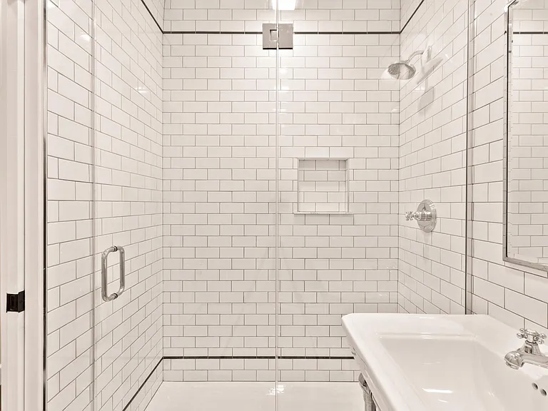 1118 N Poinsettia Dr #1/2 — Photo 11