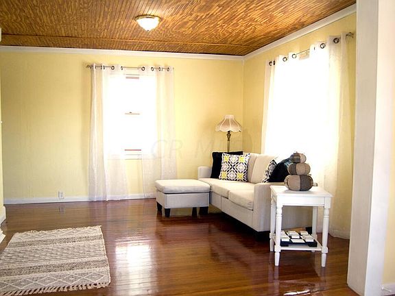 5th image of 302 N Elizabeth St