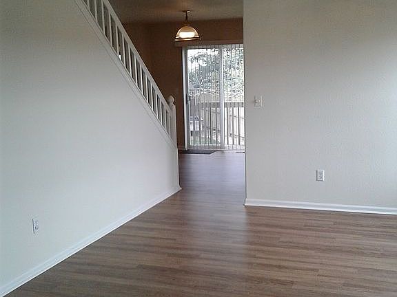 Entry to back rooms 