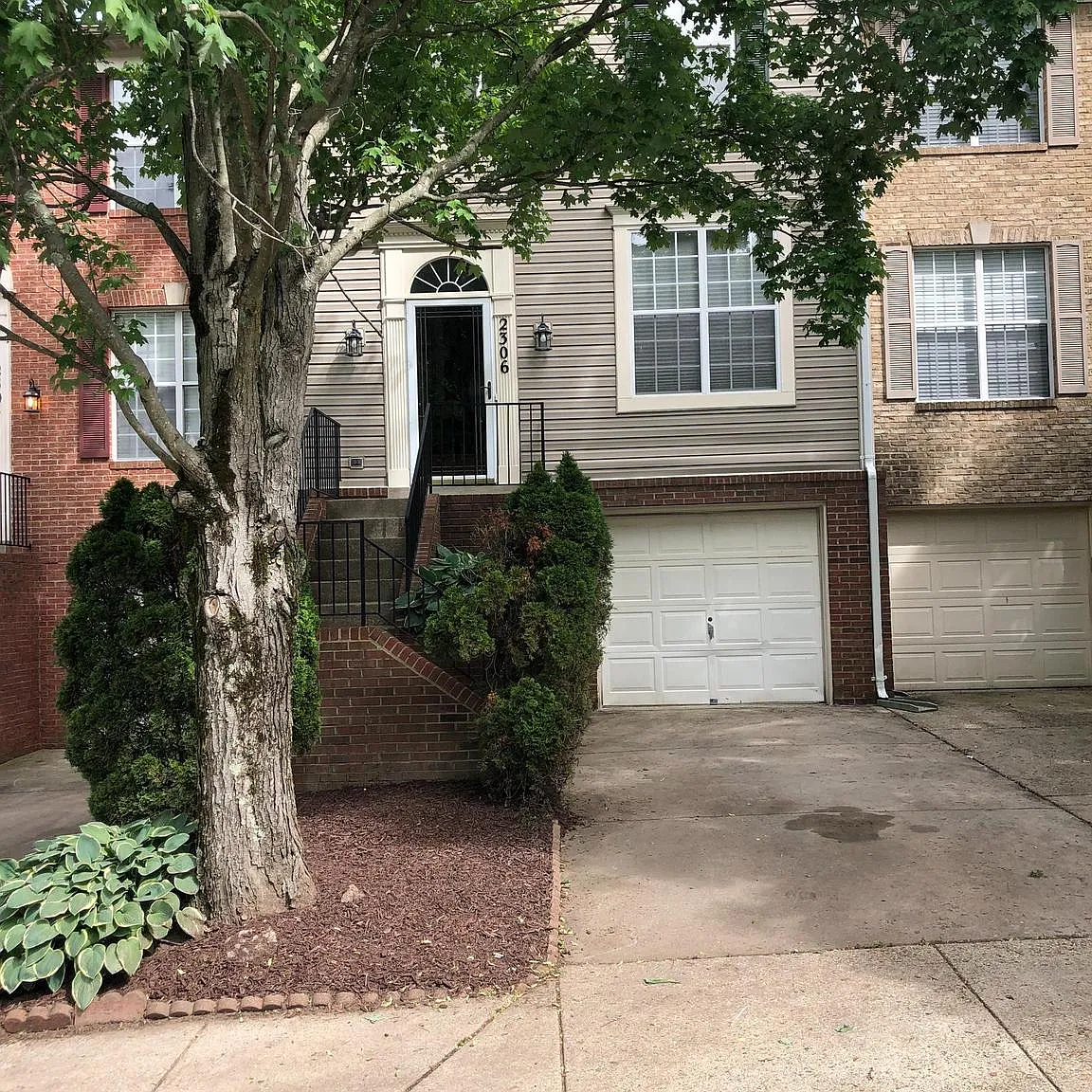 3 bed, 2.5 bath, 2030 sqft, $3,150 — Photo 1