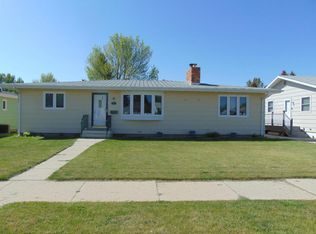 1212 4th St W, Williston, ND 58801