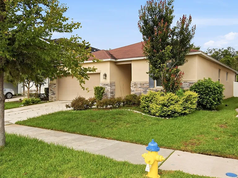 9108 Freedom Hill Dr — Photo 2