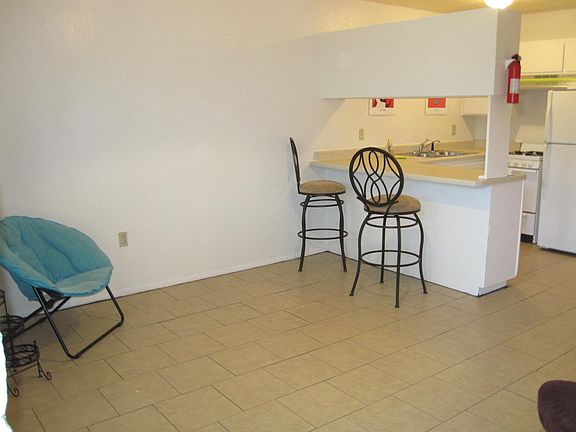 2nd image of 417 Harvard Dr SE APT 3
