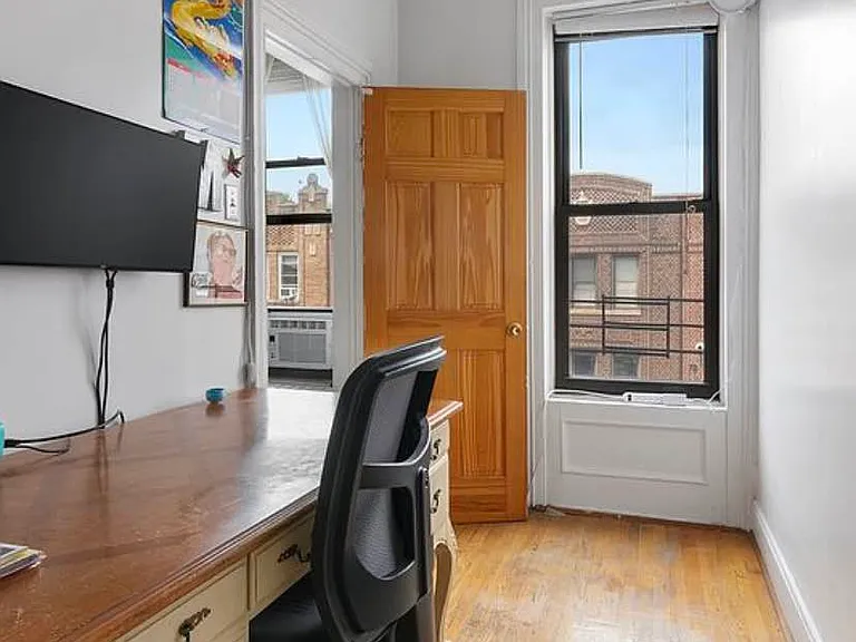 217 Smith St #2 — Photo 9