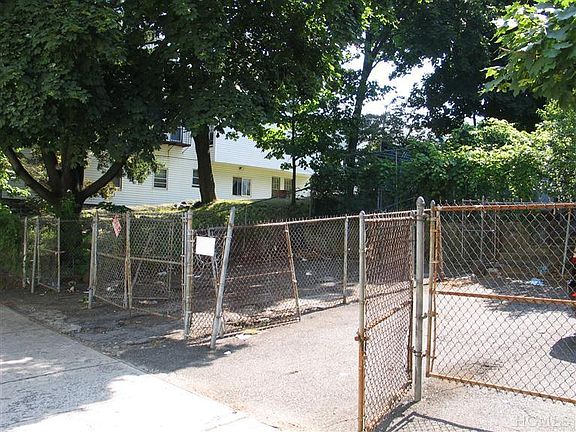5th image of 37 Spruce St