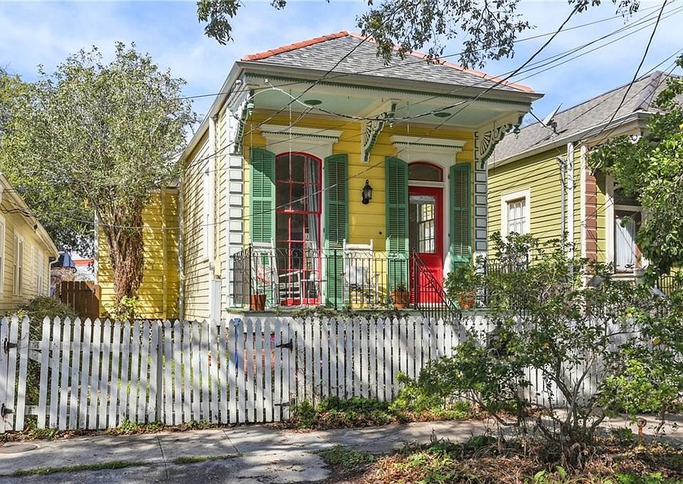 1st image of 517 Olivier St