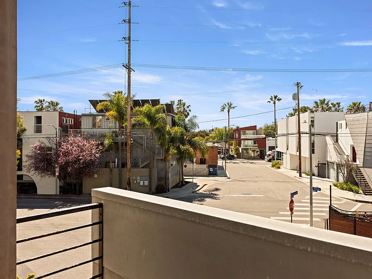 503 San Juan Ave — Photo 10