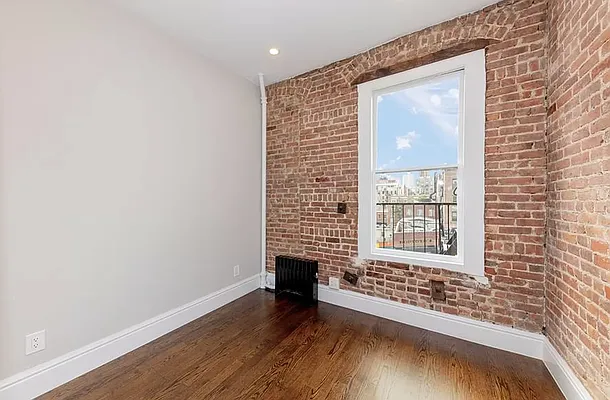 Rented by Douglas Elliman | media 19