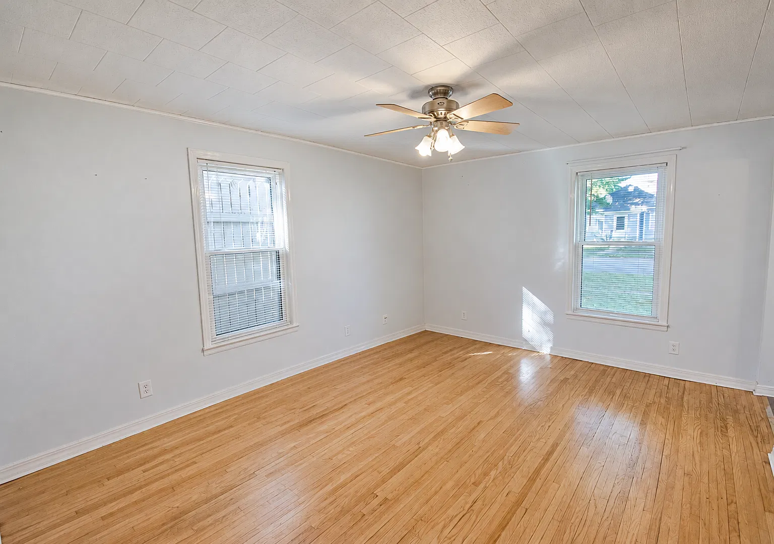 Charming Home Near Soldiers Field & Downtown! — Photo 2