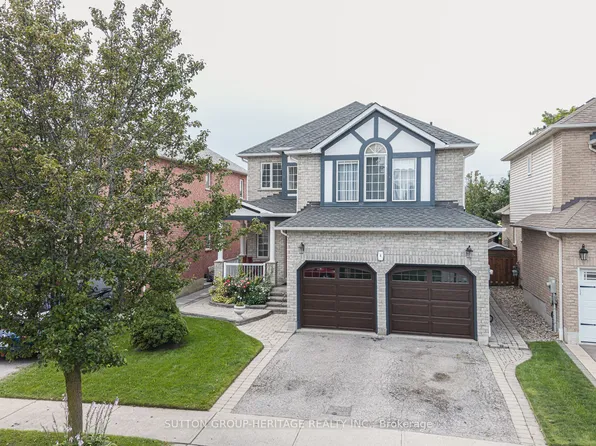 4 Divine Dr, Whitby, ON L1R 2T4