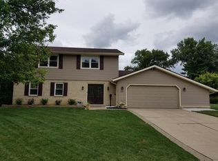 2187 Springmill Rd, Dayton, OH 45440