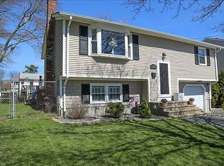 136 Green River Ave, Warwick, RI 02889