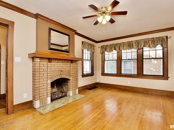 2nd image of 510 W Maywood Ave