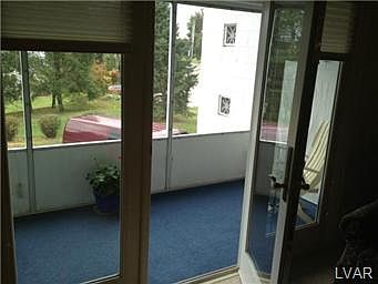 5th image of 34 Lawnherst Ct