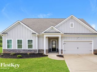 45 Farm Lakeside Dr, Winder, GA 30680