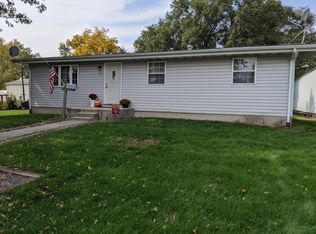 512 S Vine St, Mount Pulaski, IL 62548