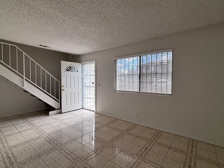 4621 Mill Valley Dr — Photo 12