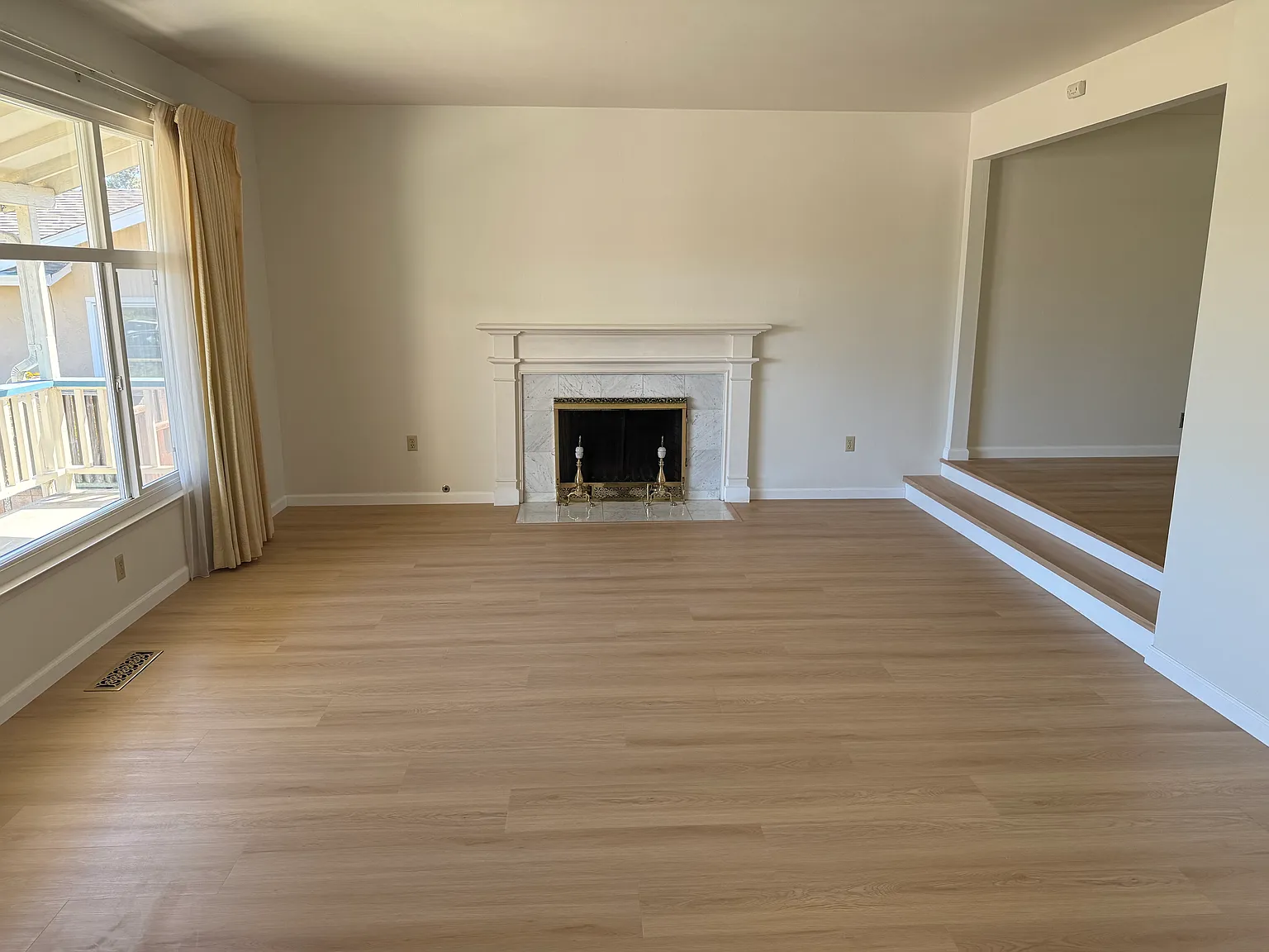 4 bed, 2250 sqft, $6,800 — Photo 3