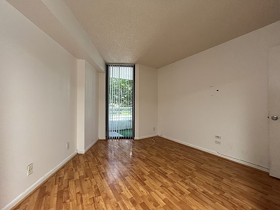 5th image of 3300 NE 192nd St #216-182