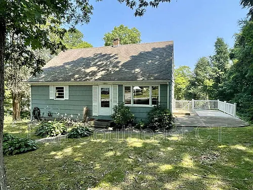 46 Watrous Ave Photo 1