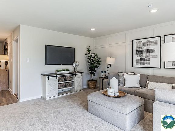 3rd image of 8331 Alexander Ct