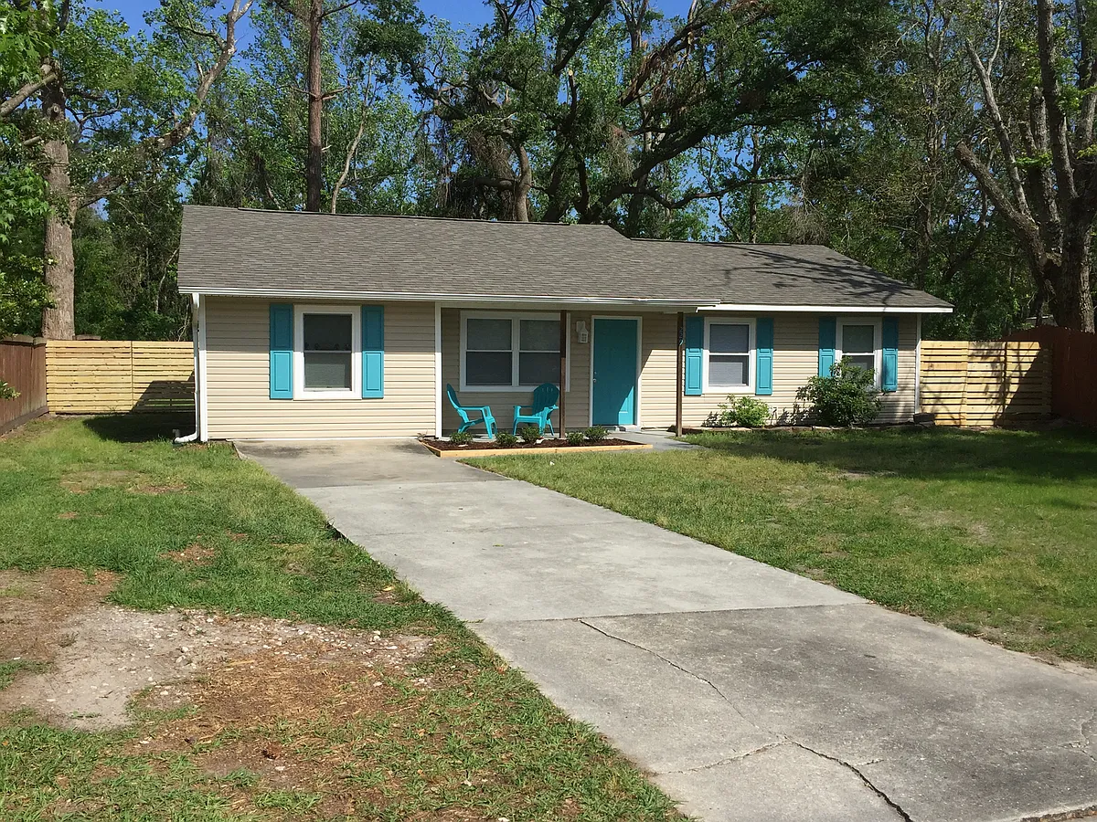 Building Photo - 229 Buff Cir