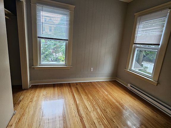 4th image of 20 Young St #A2