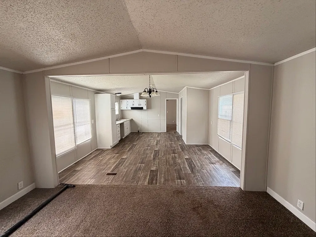 Charming Unit in Downtown Pierce City — Photo 1