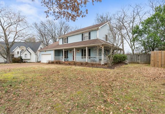 3rd image of 528 Justin Dr