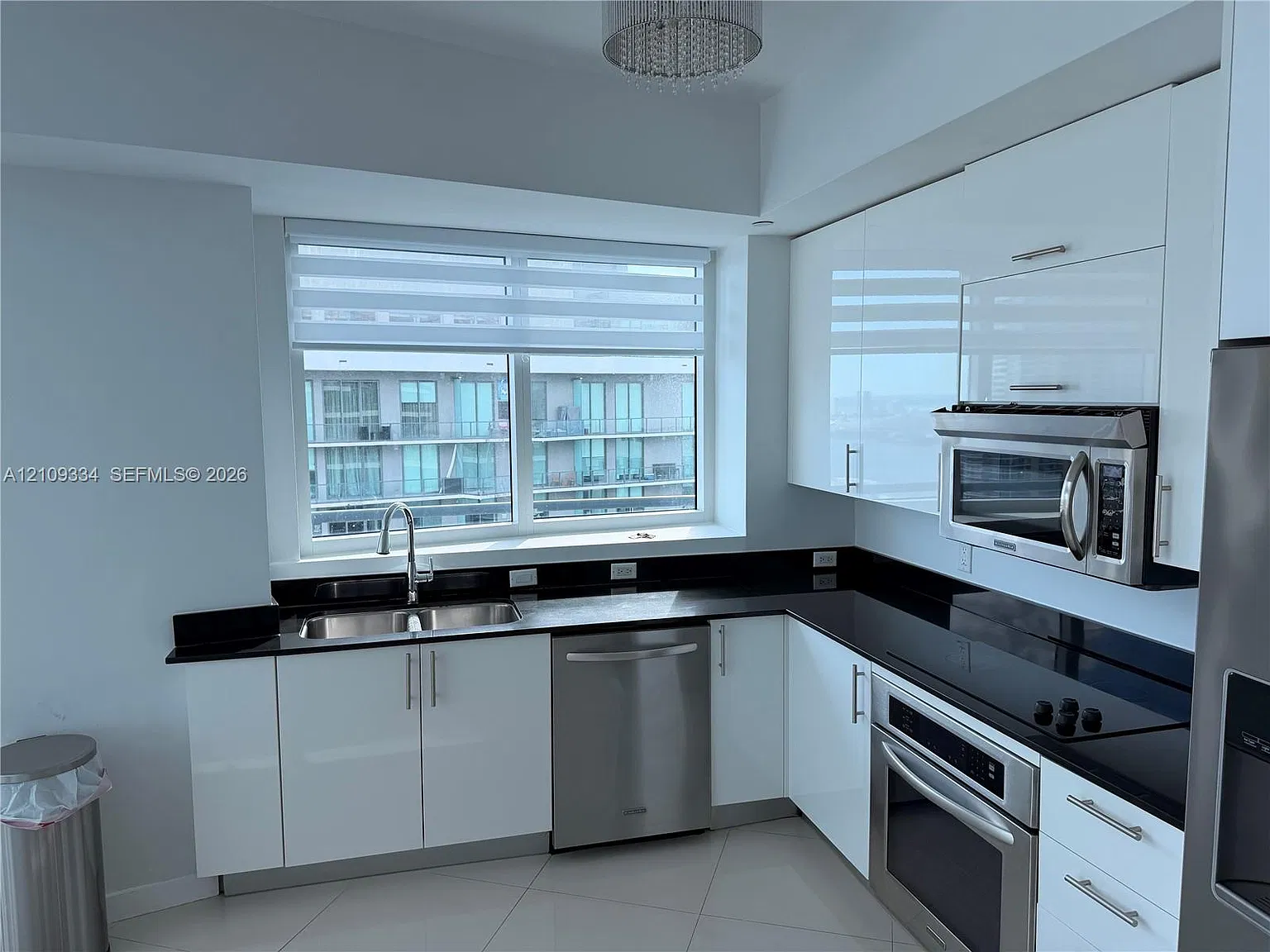 Infinity At Brickell Cond — Photo 3