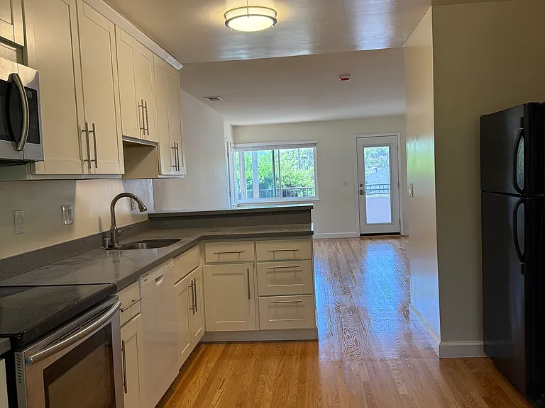 1261 Normandy Way #4 — Photo 7