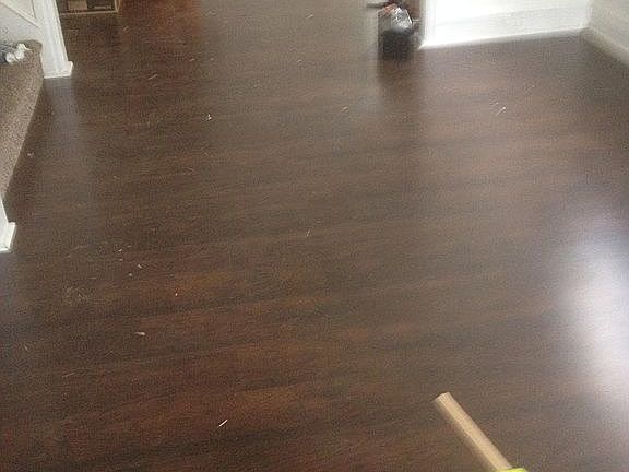 Laminate flooring in LR, DR