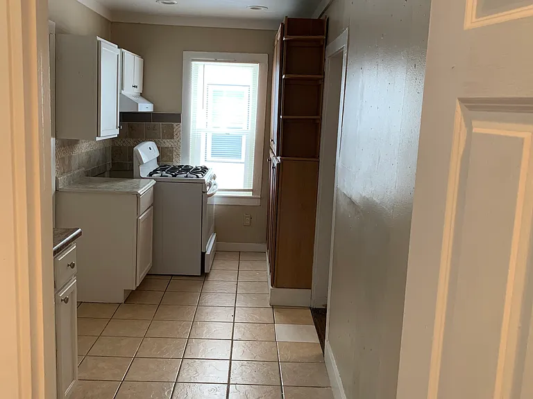 721 Logan St SE #1 — Photo 5
