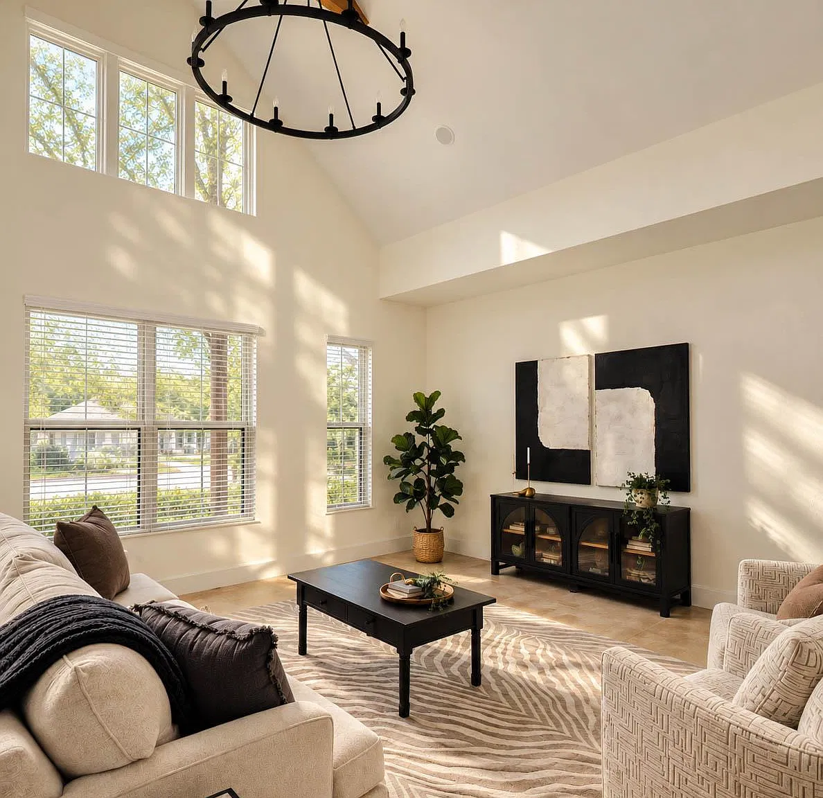 3 bed, 2.0 bath, 1600 sqft, $2,200 — Photo 1