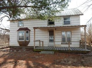 4124 Greens Grove Rd, Center Point, IA 52213