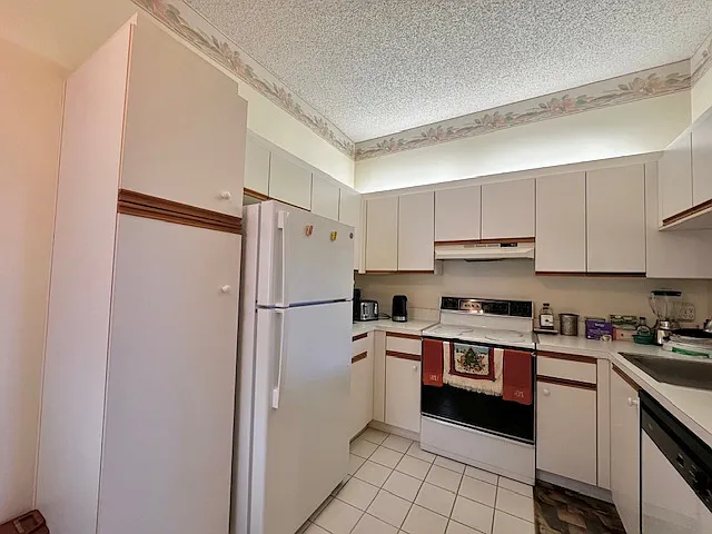 5406 Firenze Dr #O — Photo 8