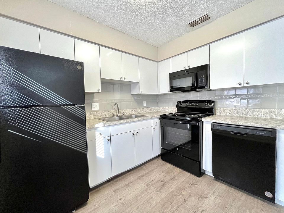 1st image of 4060 78th Ave N APT 6